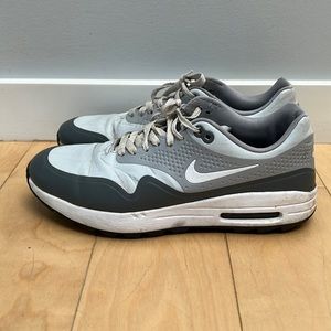 NIKE AIR GOLF SHOES